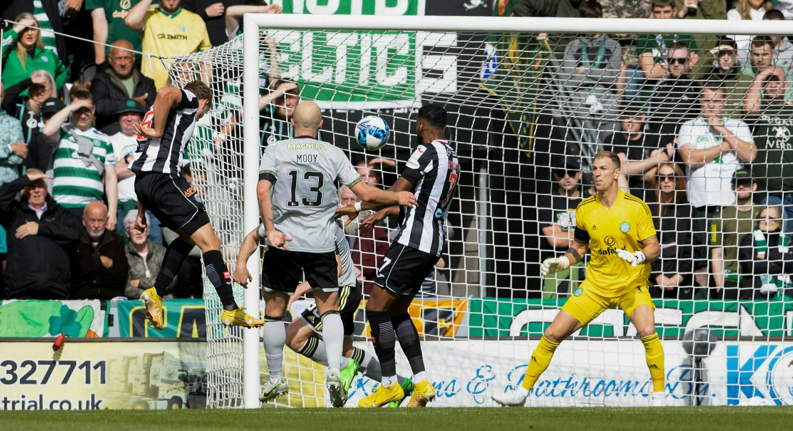 St Mirren 1-0 Celtic – Half Time Report